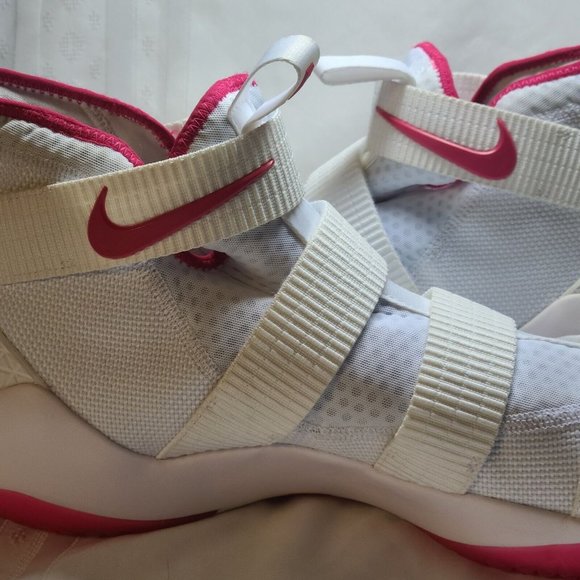 Nike Lebron Soldier XI 11 EP 897644-102  Kay Yow Breast Cancer THINK PINK SZ 17 - Picture 7 of 11
